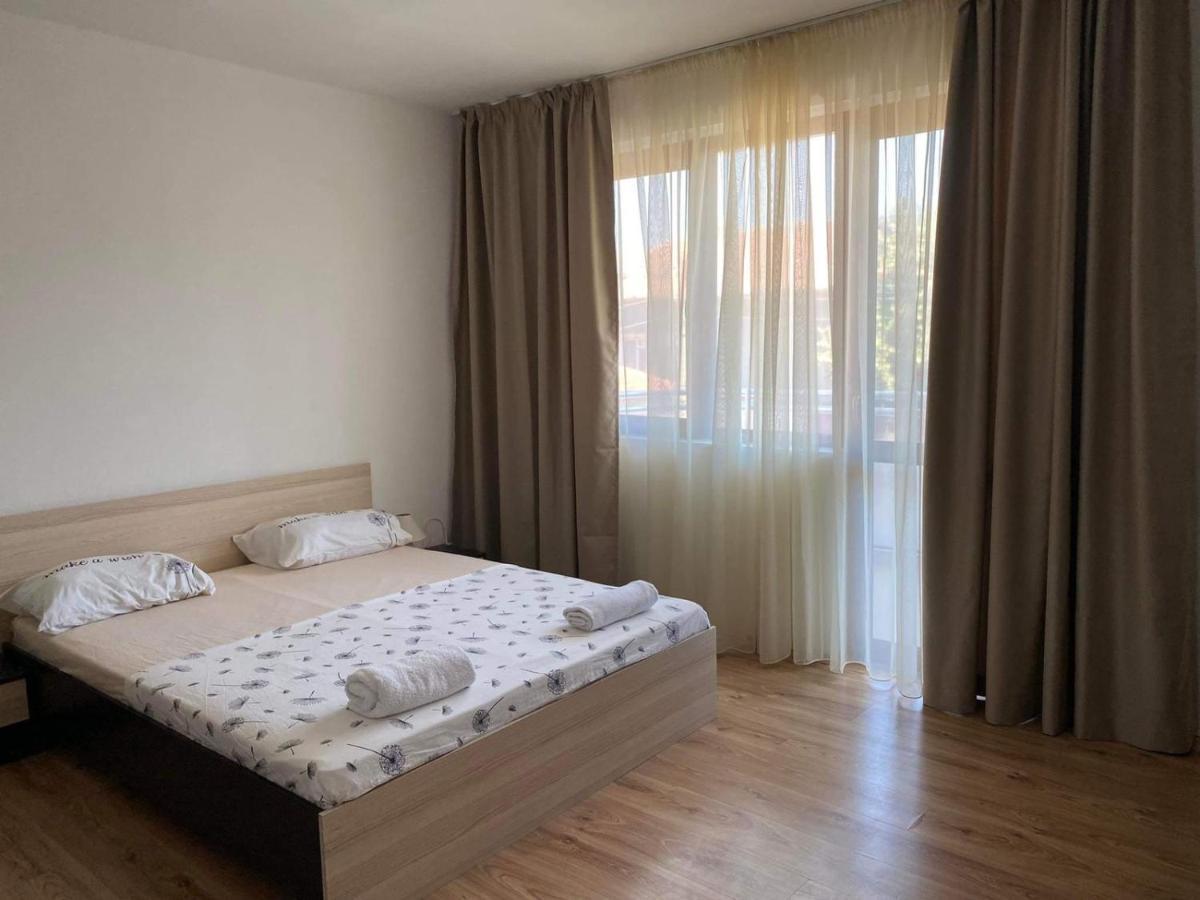 Петрови Černomorec Exteriér fotografie